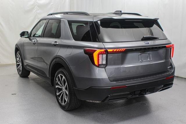 Certified 2026 Ford Explorer ST-Line AWD/4WD image 5