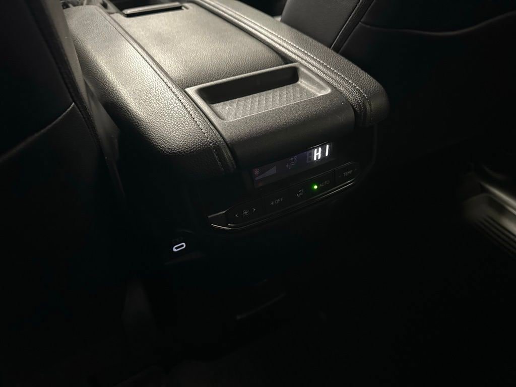 Used 2025 Toyota Grand Highlander FWD image 51