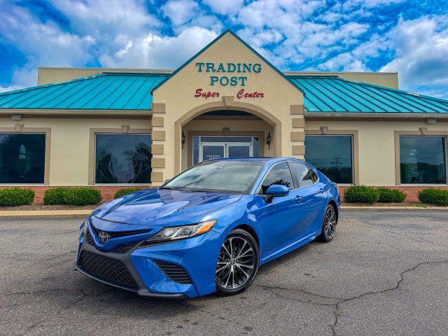 Used 2018 Toyota Camry SE FWD image 22