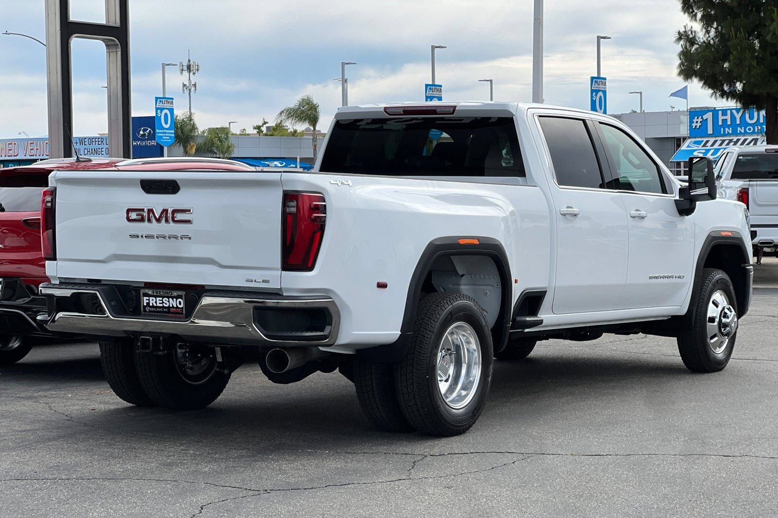 New 2026 GMC Sierra 3500 SLE AWD/4WD image 4