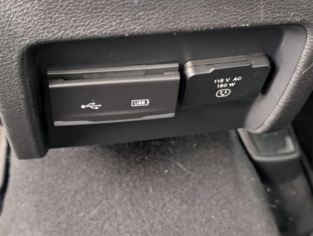 Used 2019 Jeep Cherokee Limited image 28