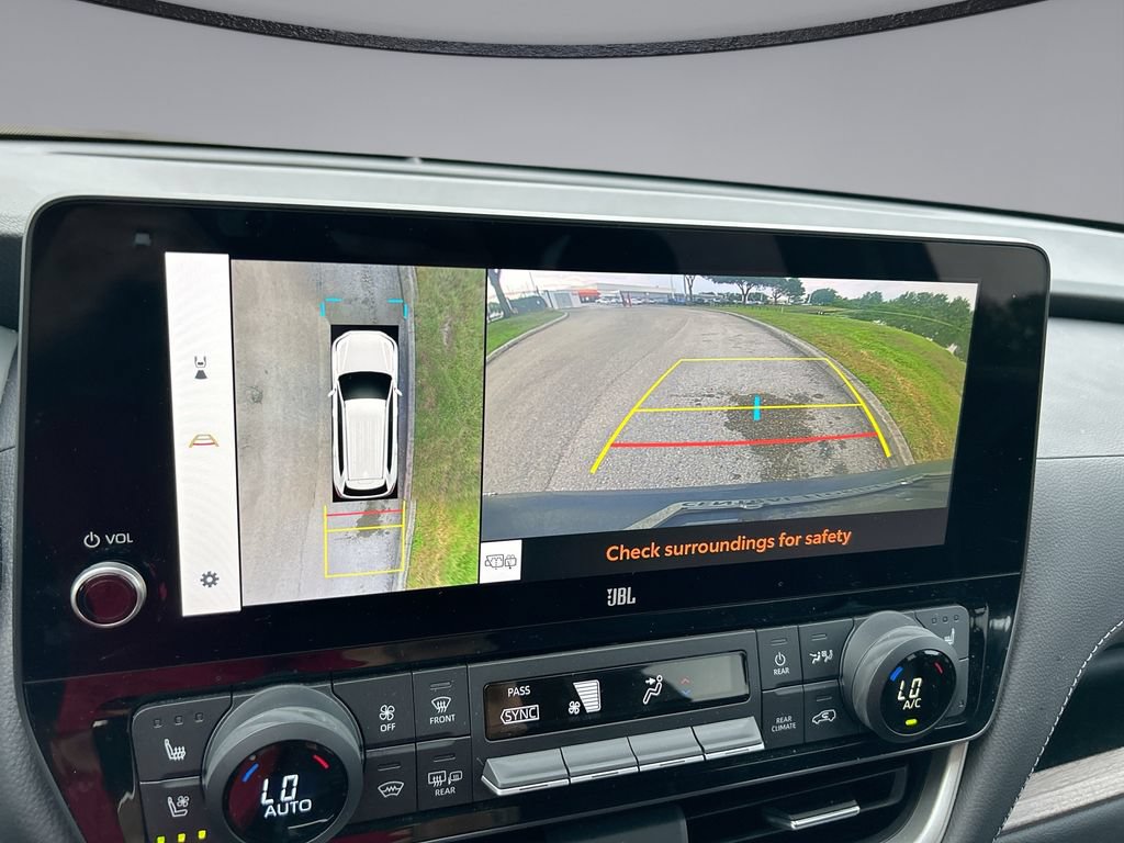 Used 2024 Toyota Grand Highlander AWD image 25