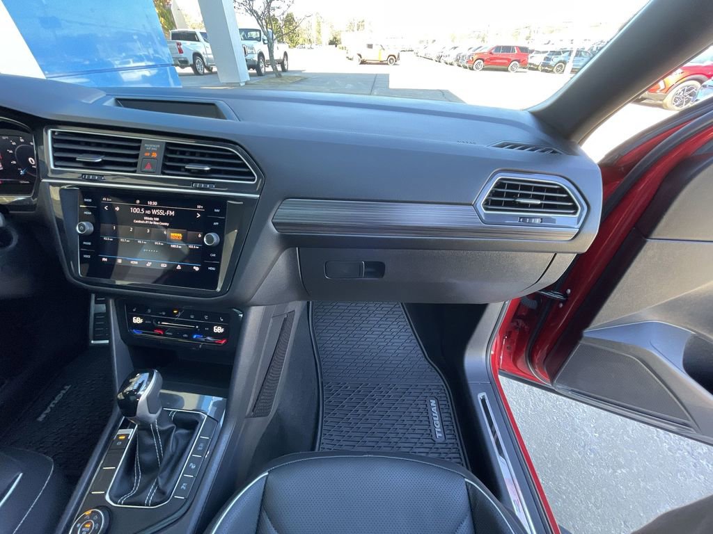 Used 2024 Volkswagen Tiguan SEL R-Line image 29