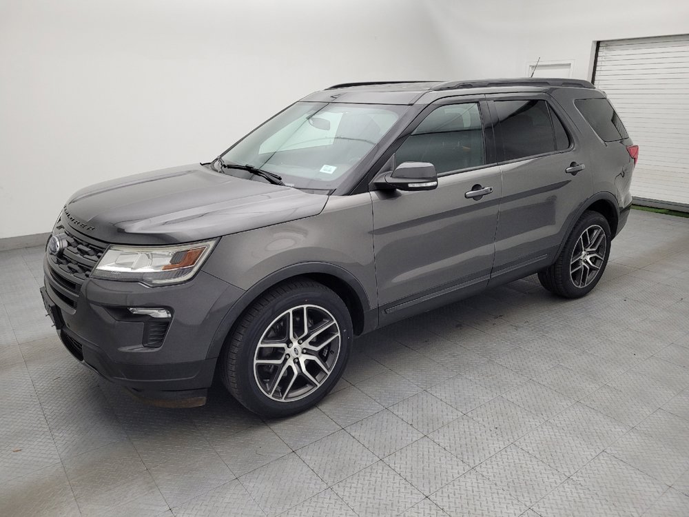 Used 2019 Ford Explorer XLT w/ Equipment Group 202A AWD/4WD image 2