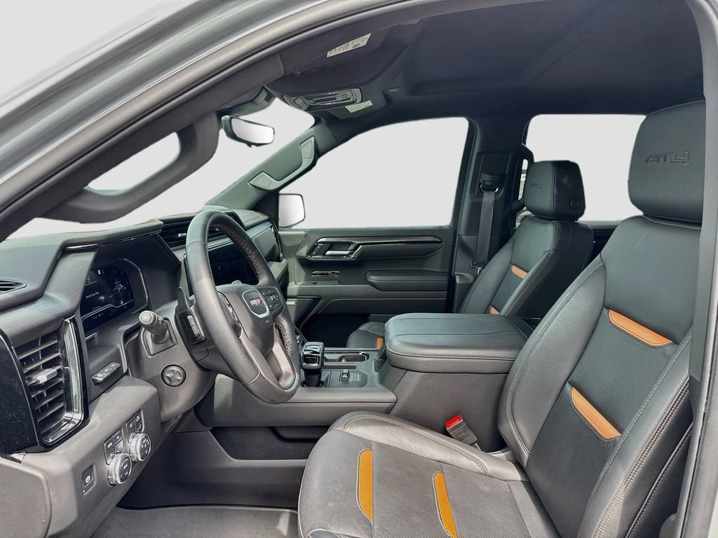Used 2025 GMC Sierra 1500 AT4 w/ AT4 Premium Package AWD/4WD image 11