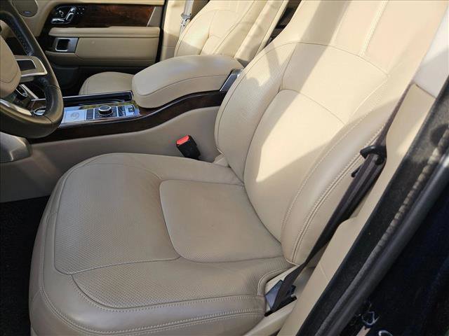 Used 2020 Land Rover Range Rover HSE image 14