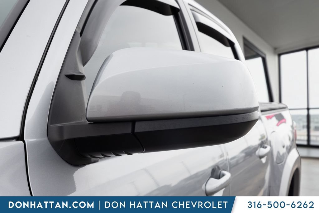 Used 2020 Toyota Tacoma SR5 AWD/4WD image 24