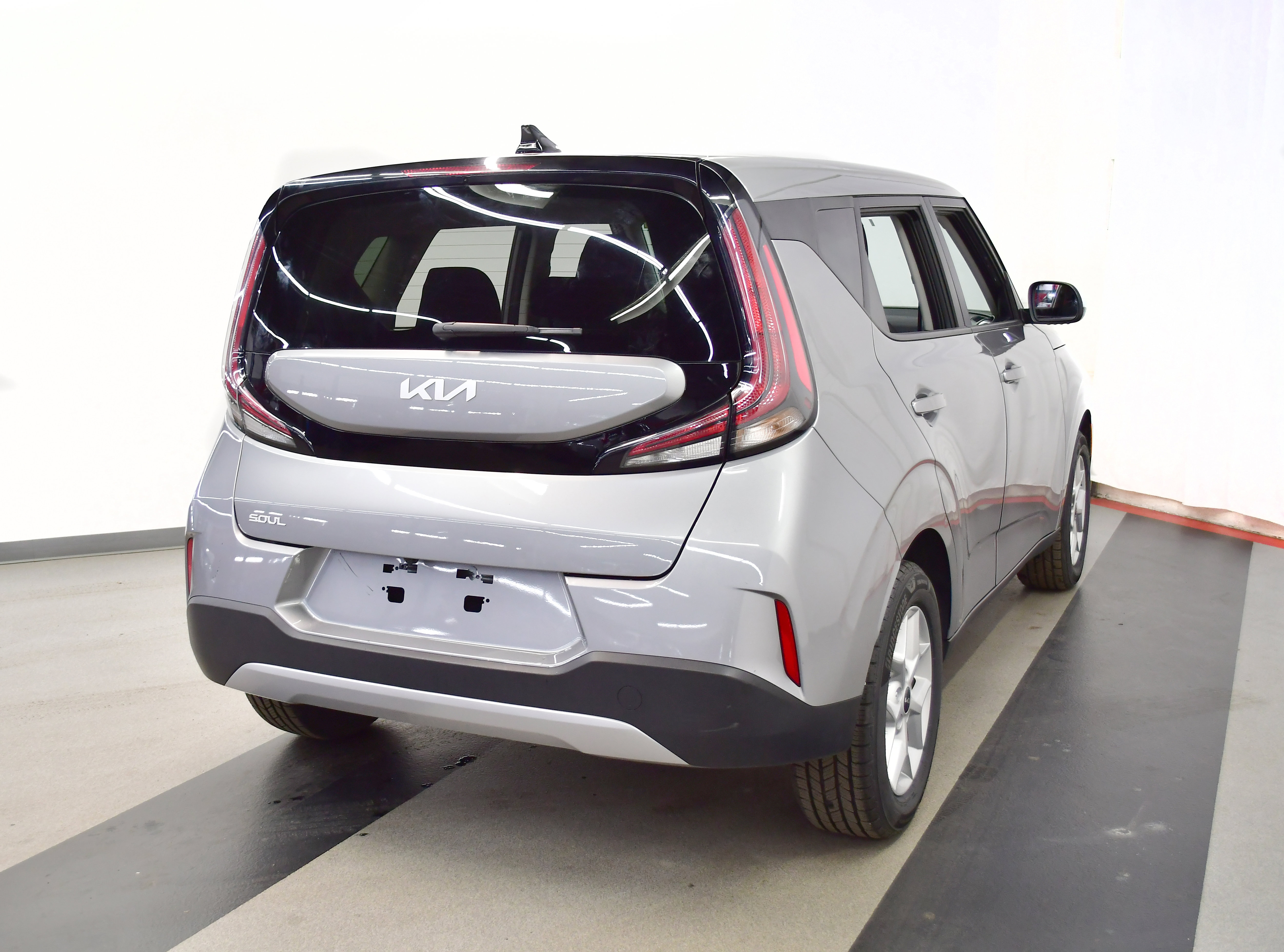 Used 2025 Kia Soul LX w/ LX Technology Package image 7