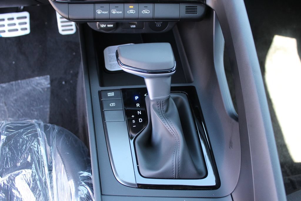 New 2026 Hyundai Elantra Sport FWD image 18