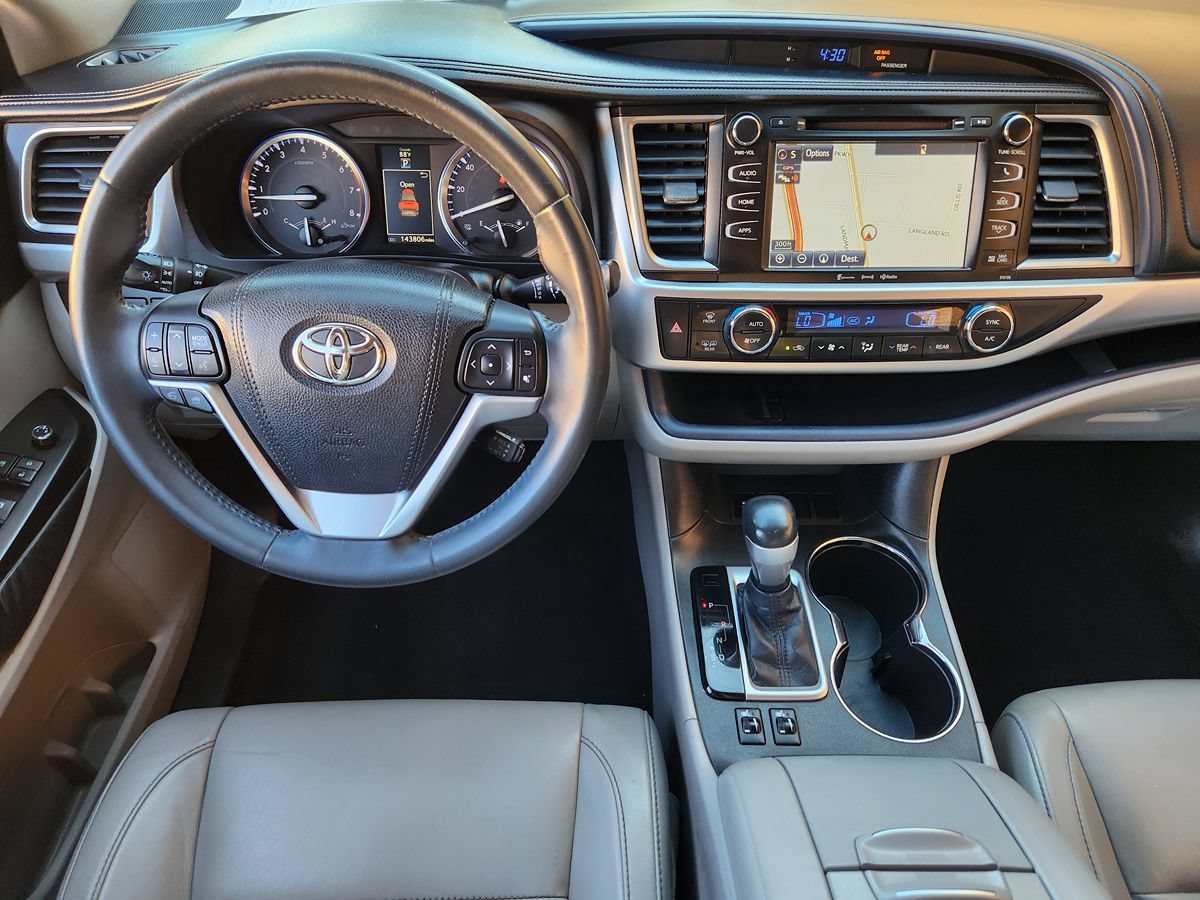 Used 2016 Toyota Highlander XLE FWD image 49