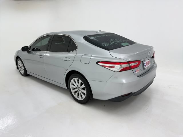 Used 2020 Toyota Camry LE FWD image 17