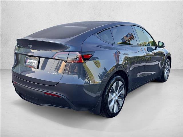 Used 2024 Tesla Model Y Long Range AWD/4WD image 5