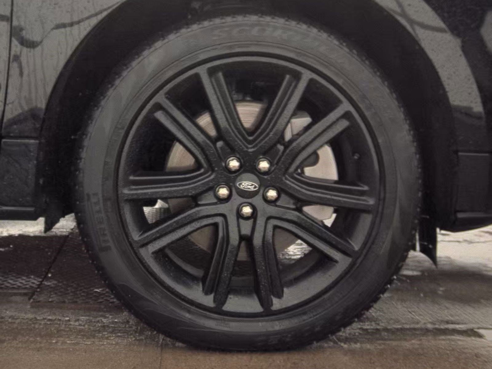 Used 2023 Ford Edge ST-Line image 10