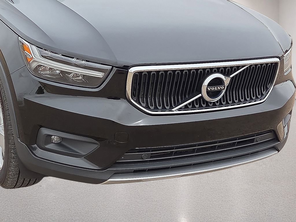 Used 2021 Volvo XC40 T4 Momentum FWD image 10
