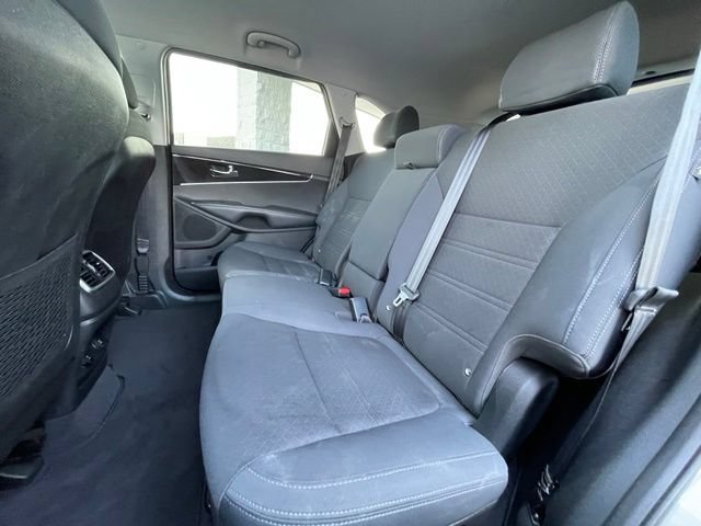 Used 2017 Kia Sorento AWD image 23