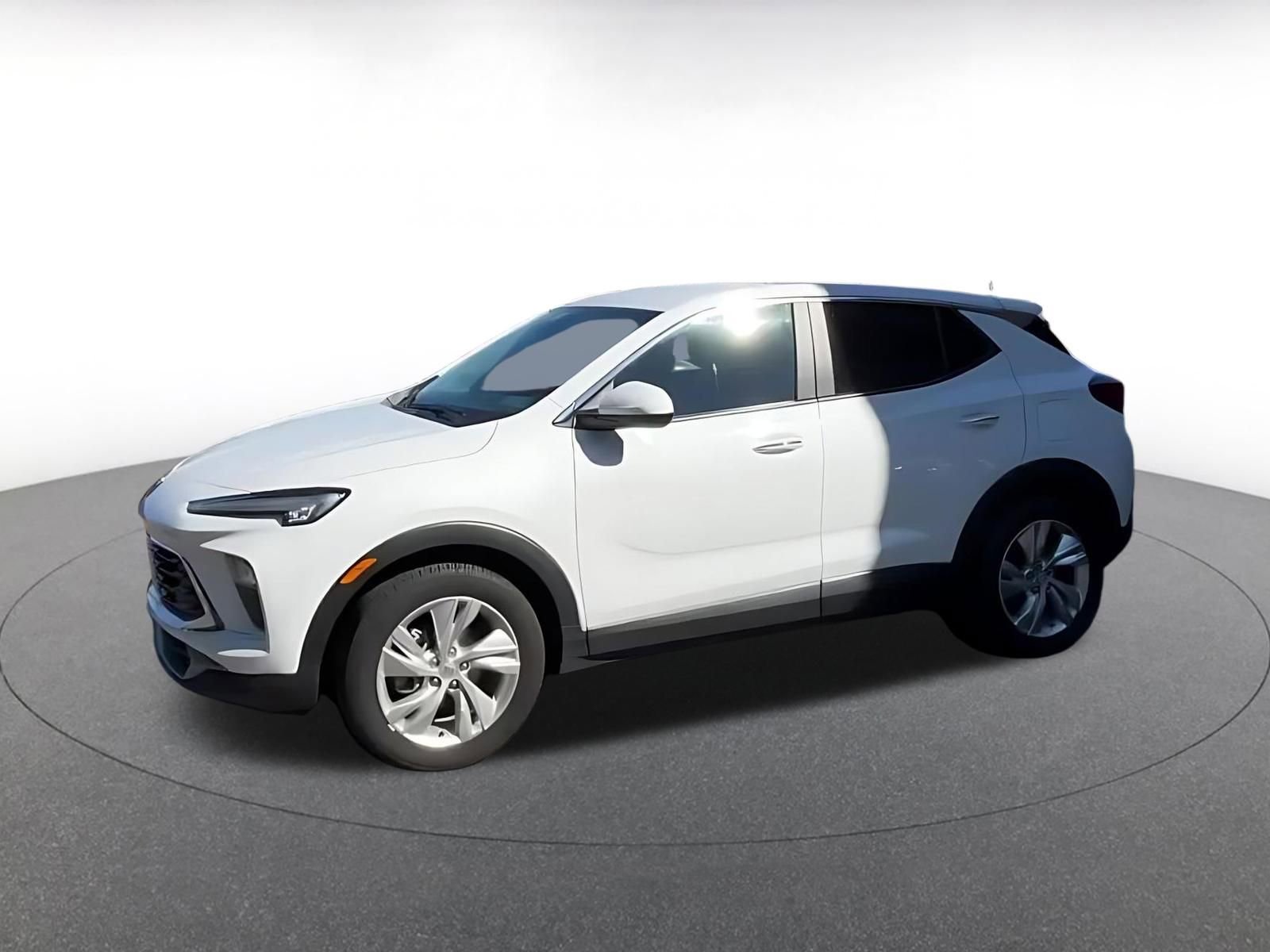 Used 2025 Buick Encore GX Preferred FWD image 4