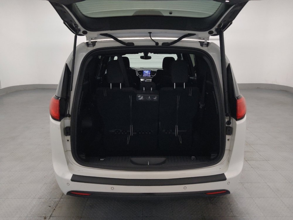 Used 2018 Chrysler Pacifica Touring Plus w/ S Appearance Package FWD image 29
