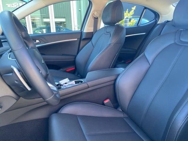 Used 2026 Genesis G70 2.5T image 14