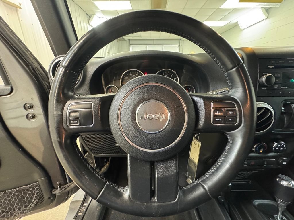 Used 2018 Jeep Wrangler Sahara AWD/4WD image 22