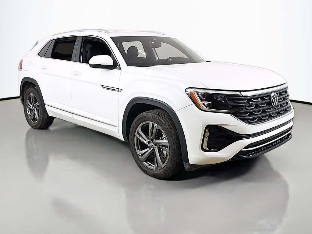 Used 2024 Volkswagen Atlas Cross Sport SEL R-Line AWD/4WD image 2