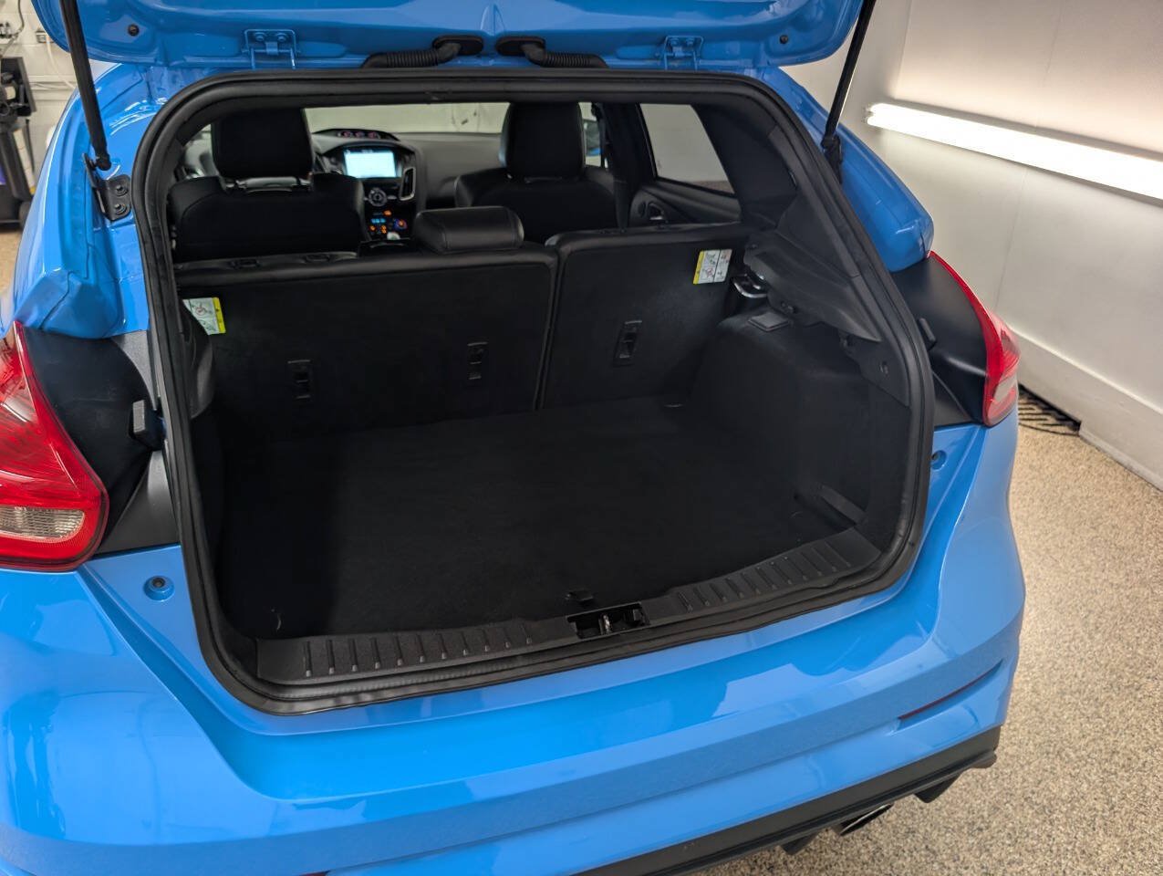 Used 2017 Ford Focus RS AWD/4WD image 16