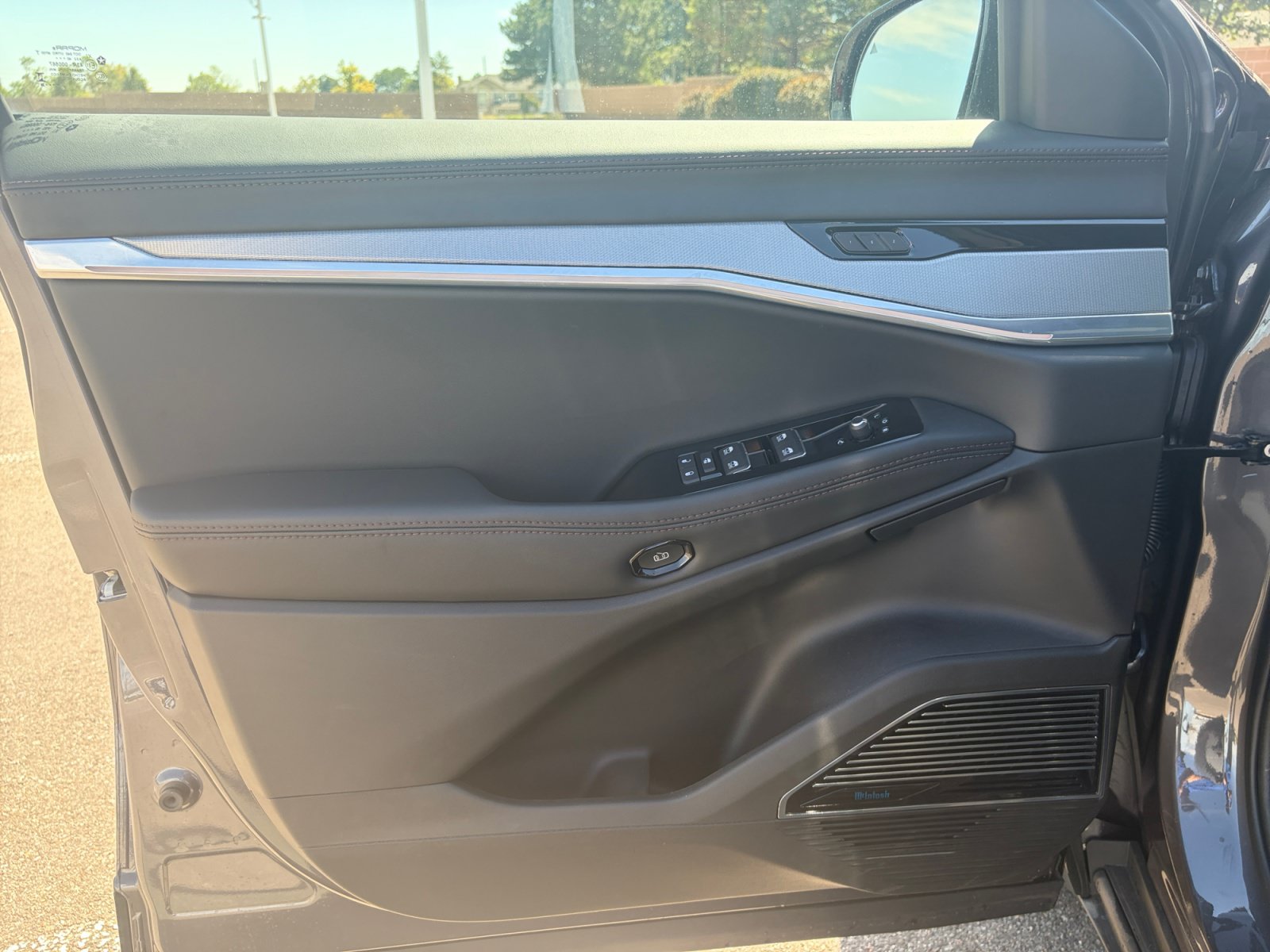 New 2025 Jeep Wagoneer S Launch Edition AWD/4WD image 13