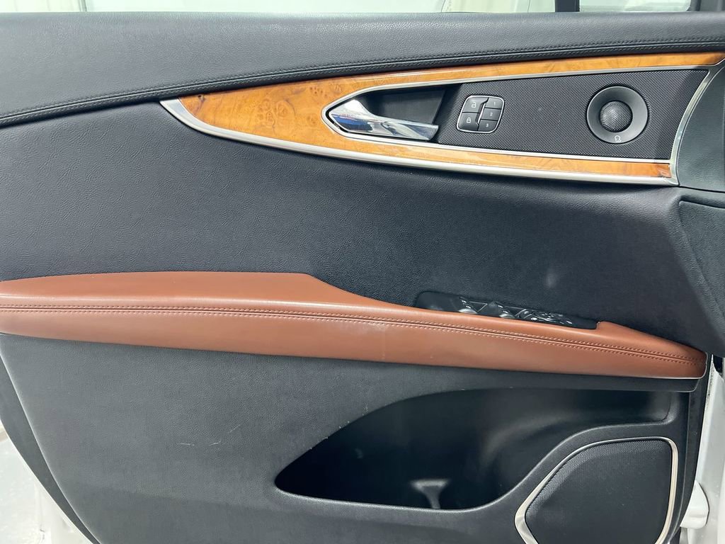 Used 2016 Lincoln MKX Reserve w/ Technology Package image 22