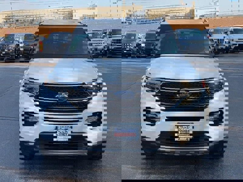 Used 2021 Ford Explorer XLT w/ Equipment Group 202A image 9