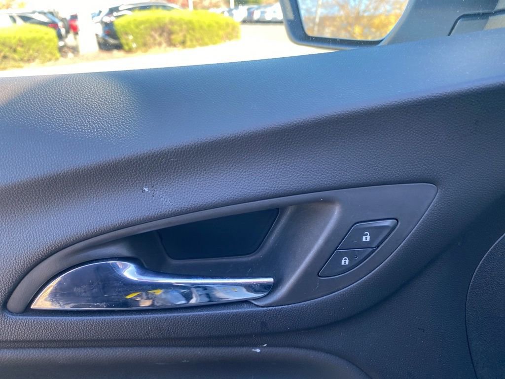 Used 2023 Chevrolet Equinox LT image 11