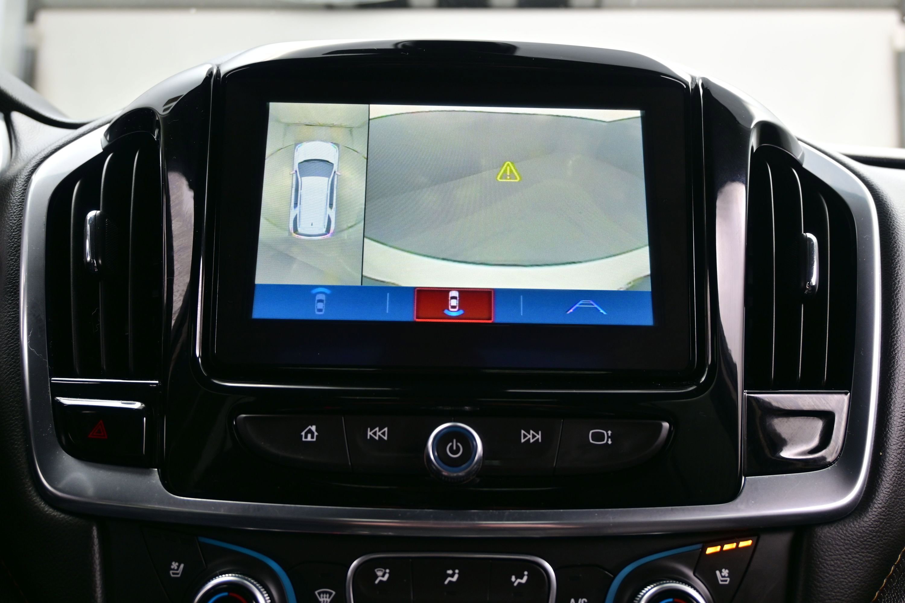 Used 2019 Chevrolet Traverse Premier w/ Redline Edition AWD/4WD image 21