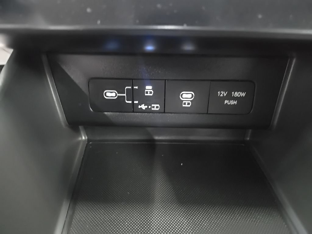 Used 2025 Hyundai Sonata SEL FWD image 35