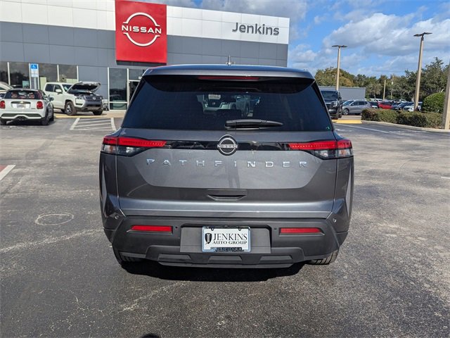 Certified 2022 Nissan Pathfinder S image 7