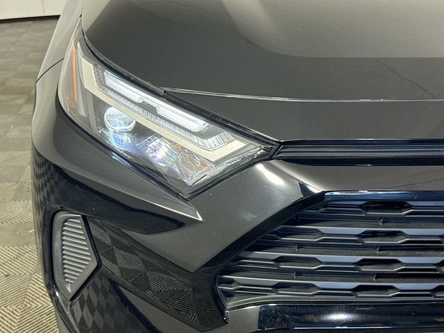 Used 2024 Toyota RAV4 LE AWD/4WD image 3
