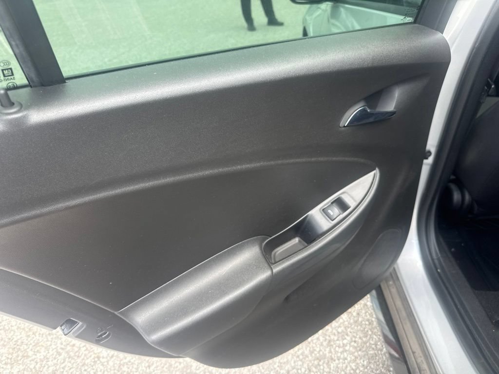 Used 2017 Chevrolet Volt LT FWD image 10