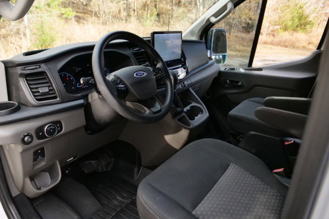 Used 2023 Ford Transit 350 XLT image 23