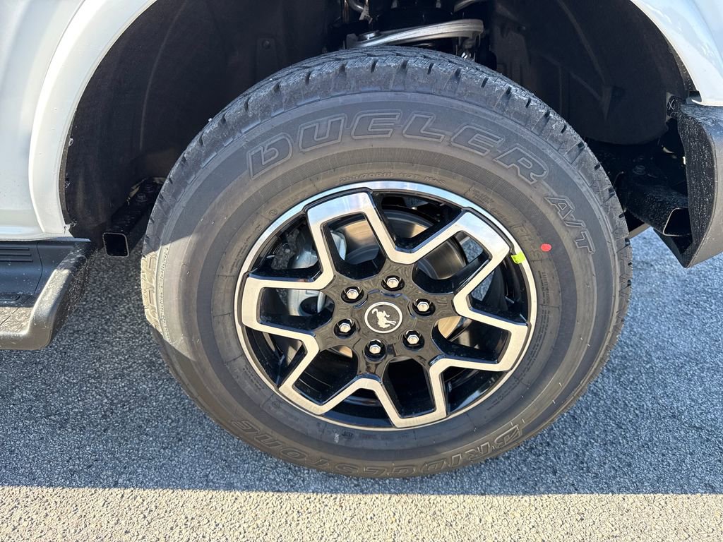 New 2025 Ford Bronco Outer Banks image 11