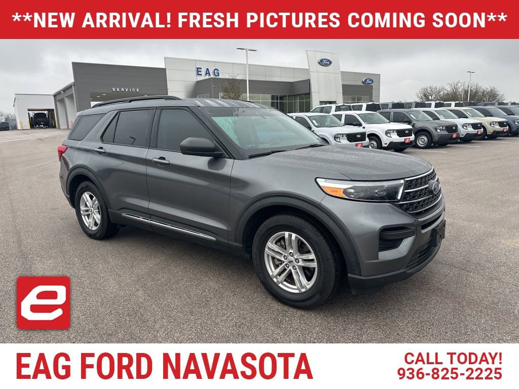Used 2022 Ford Explorer XLT image 1