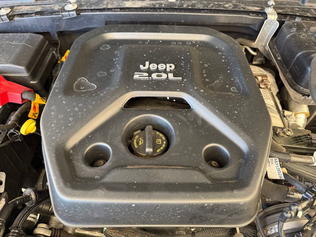 Used 2022 Jeep Wrangler Unlimited Rubicon 4xe w/ Cold Weather Group AWD/4WD image 48