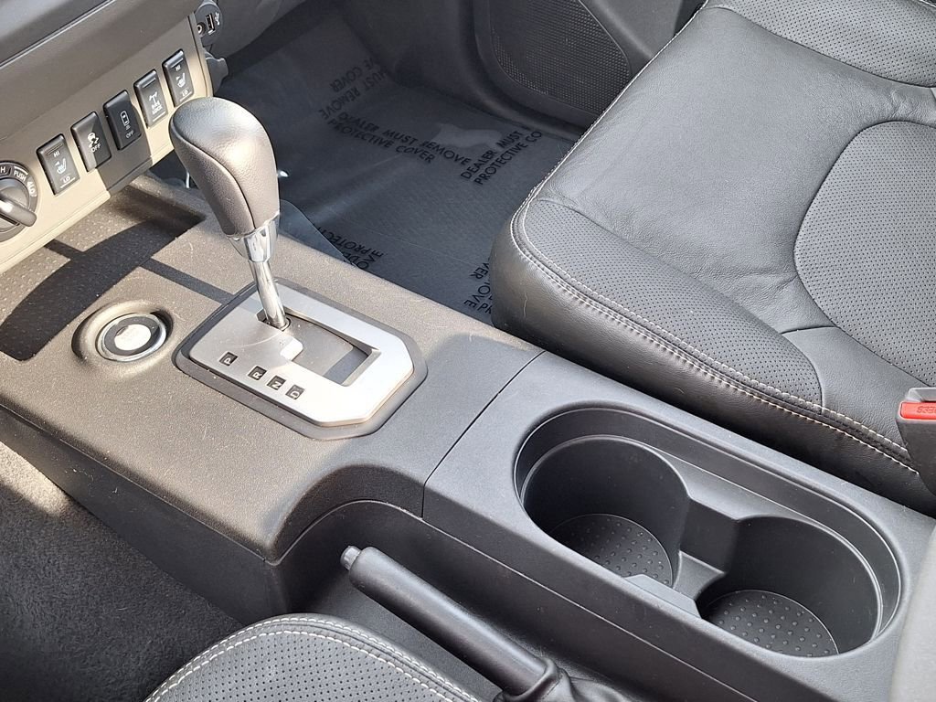 Used 2021 Nissan Frontier PRO-4X w/ Pro-4x Utility Package image 25