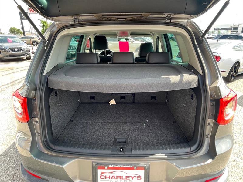 Used 2011 Volkswagen Tiguan S FWD image 7