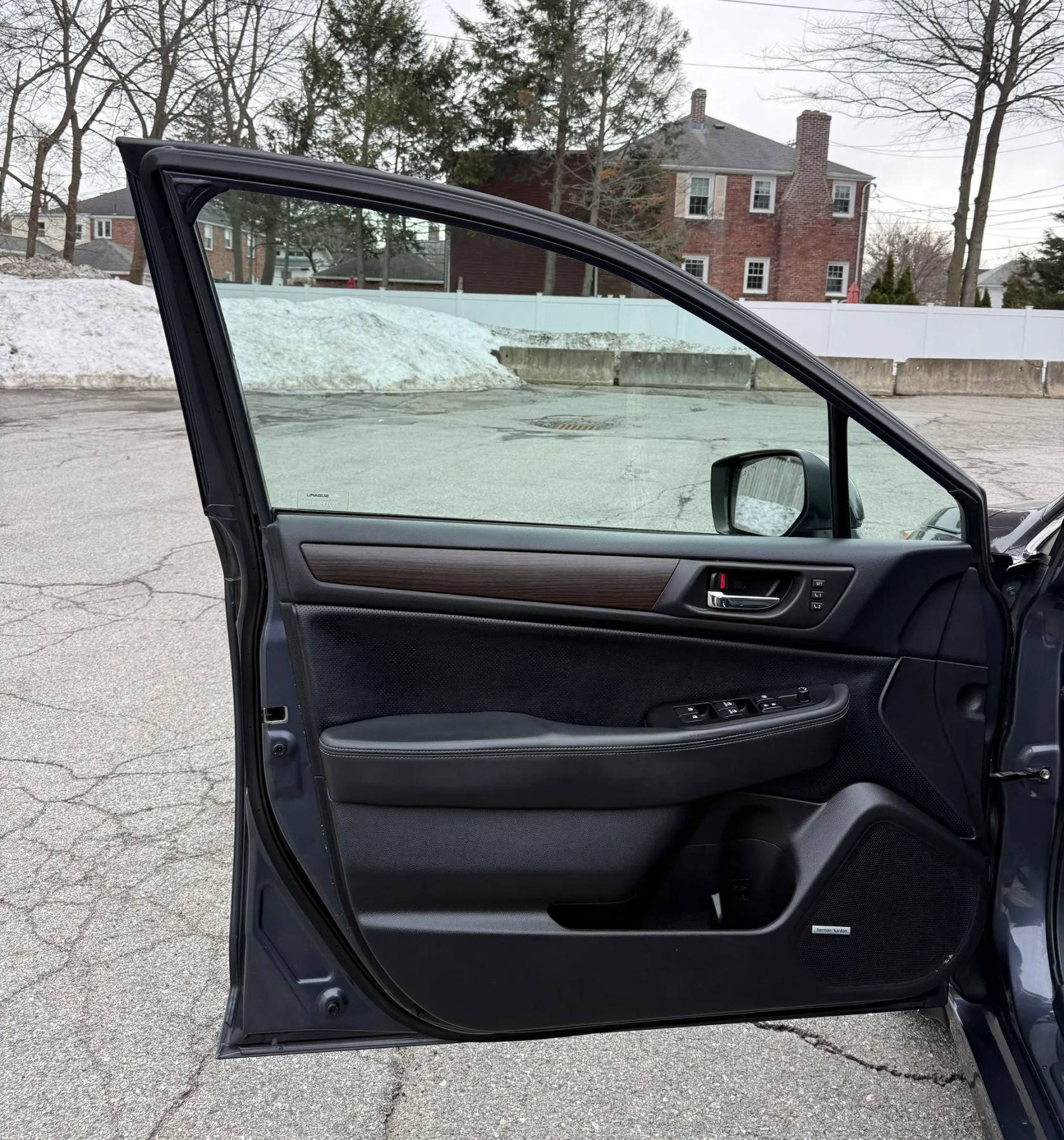 Used 2015 Subaru Legacy 2.5i Limited image 28