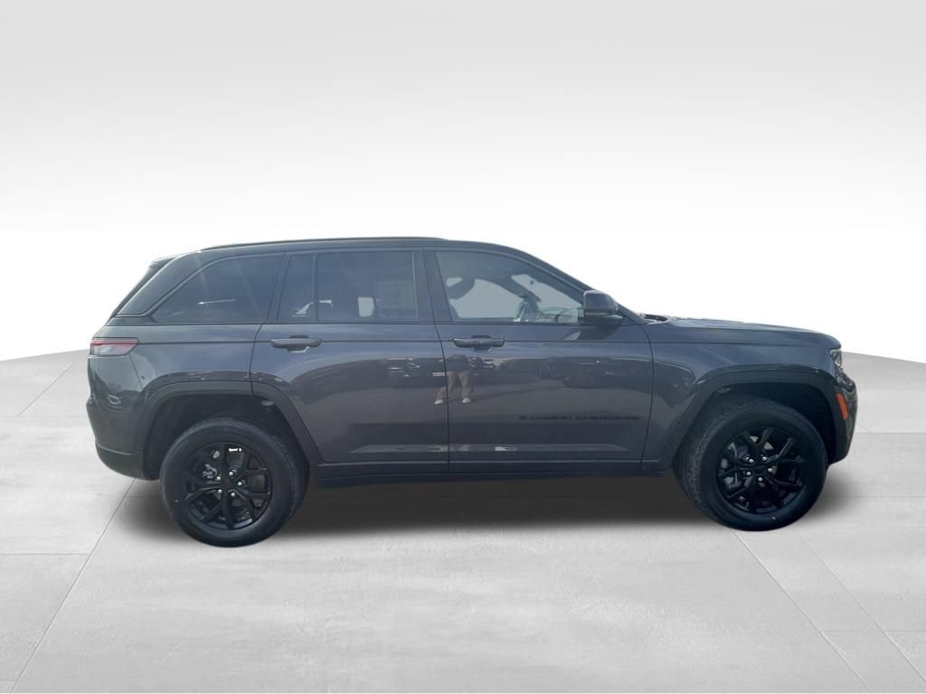 New 2026 Jeep Grand Cherokee Altitude AWD/4WD image 13