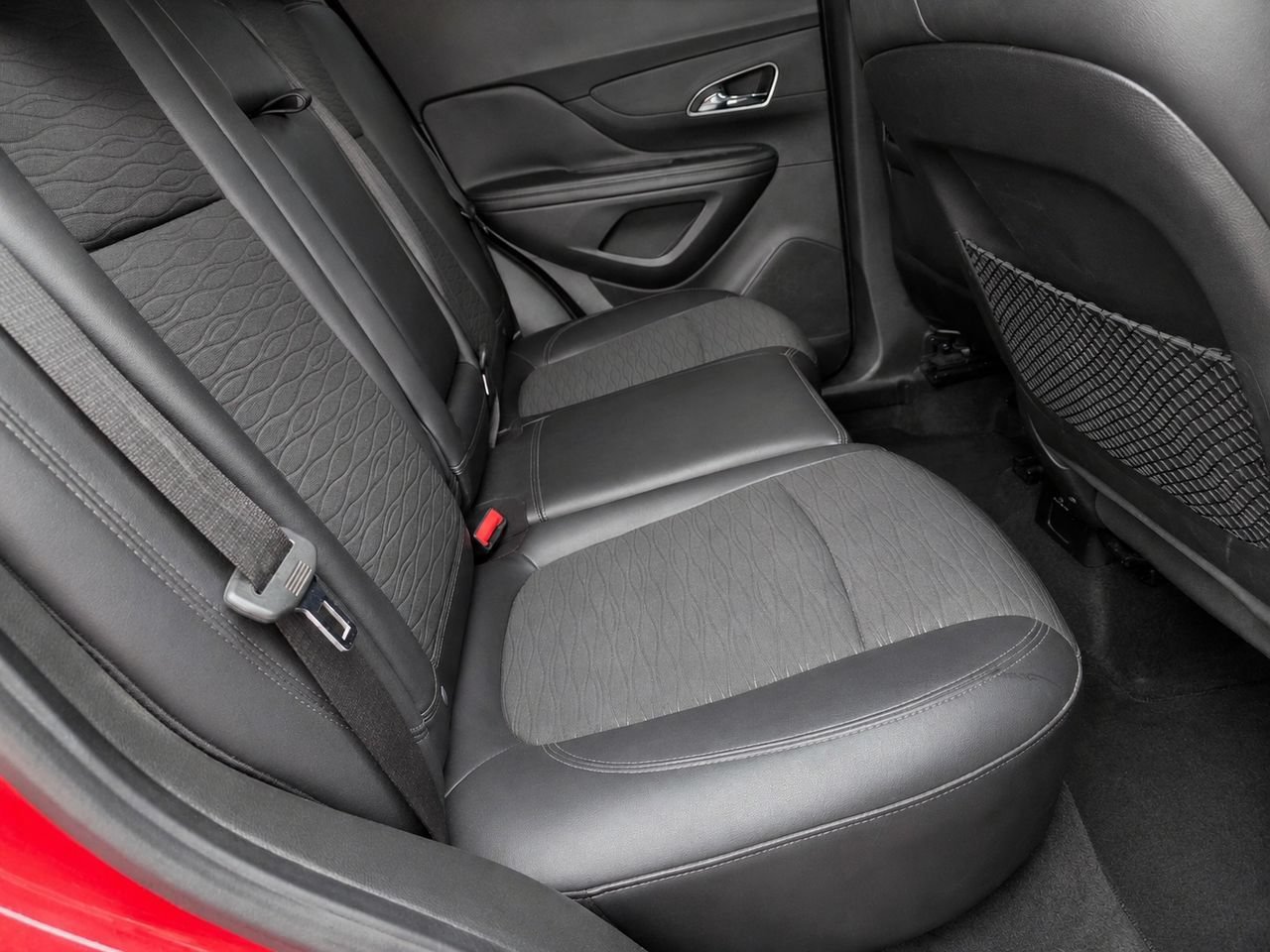 Certified 2015 Buick Encore Convenience FWD image 34