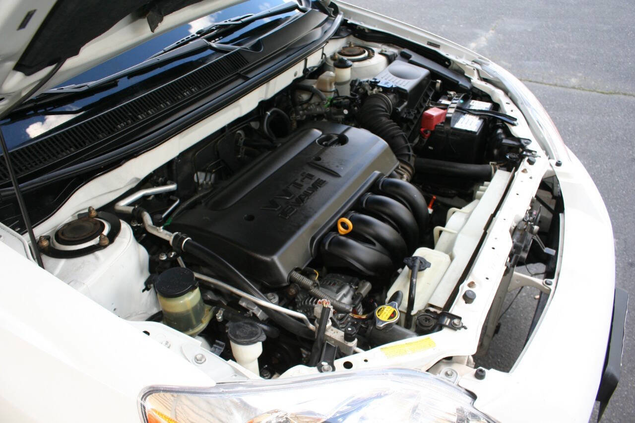 Used 2005 Toyota Matrix image 22