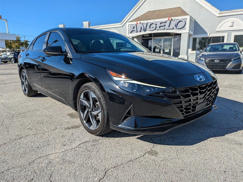 Used 2023 Hyundai Elantra SEL w/ Convenience Package