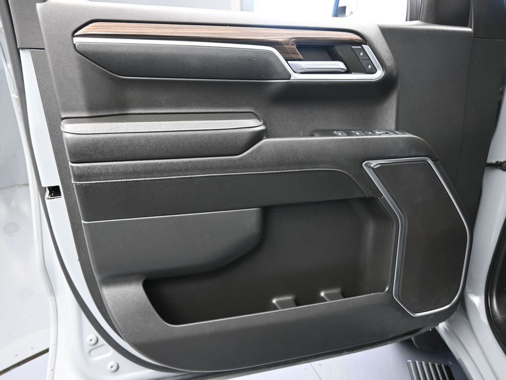 Used 2024 Chevrolet Silverado 1500 RST image 16