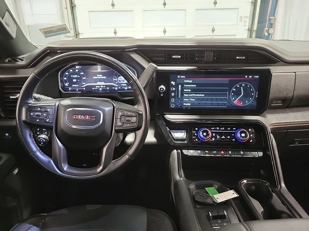 Used 2024 GMC Sierra 2500 AT4 w/ AT4 Premium Plus Package image 9