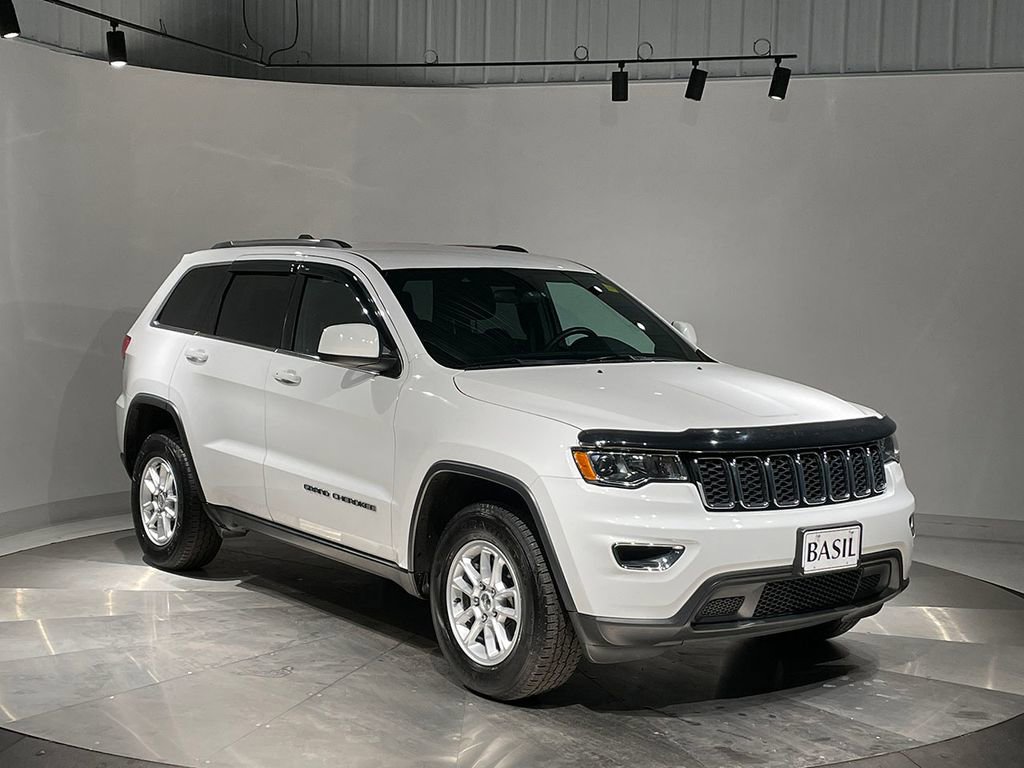 Used 2019 Jeep Grand Cherokee Laredo image 39