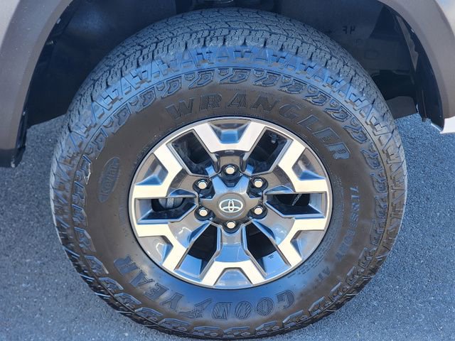 Used 2023 Toyota Tacoma TRD Off-Road image 9