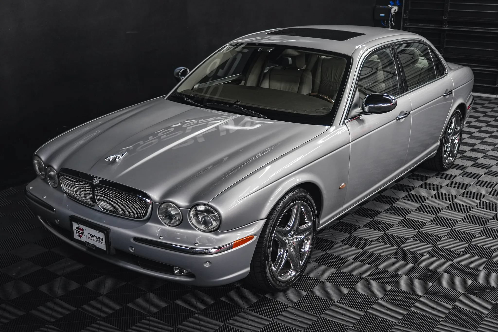 Used 2006 Jaguar XJ Vanden Plas RWD image 24
